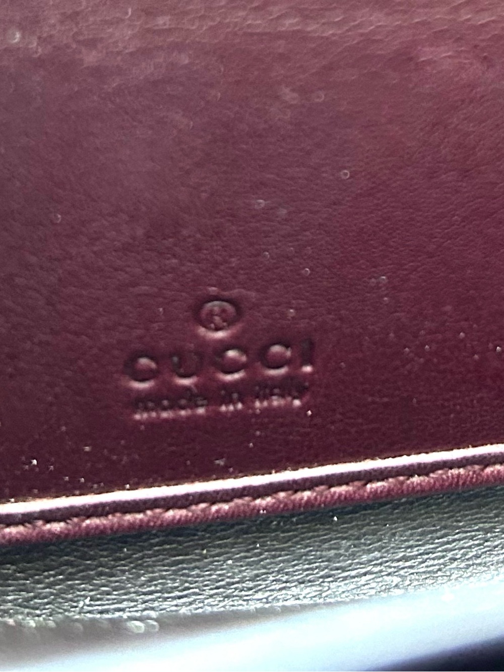 Gucci Red and Black Snakeskin Wallet - Picture 4 of 4